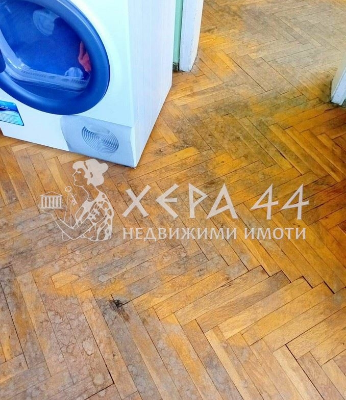 Тристаен апартамент в района на ЖПГара-0