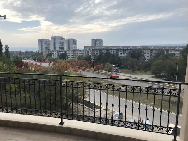 Тристаен апартамент в Бриз-0