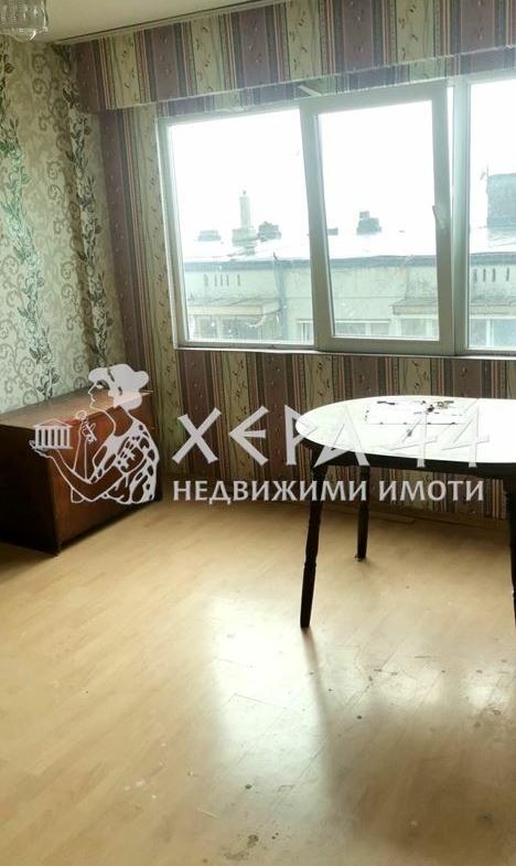 Двустаен апартамент в кв.Владиславово-0