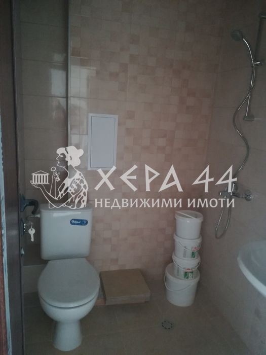 Тристаен апартамент в района на ЛК Тракия-0
