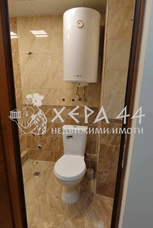 Двустаен апартамент в кв. Вадиславово-0