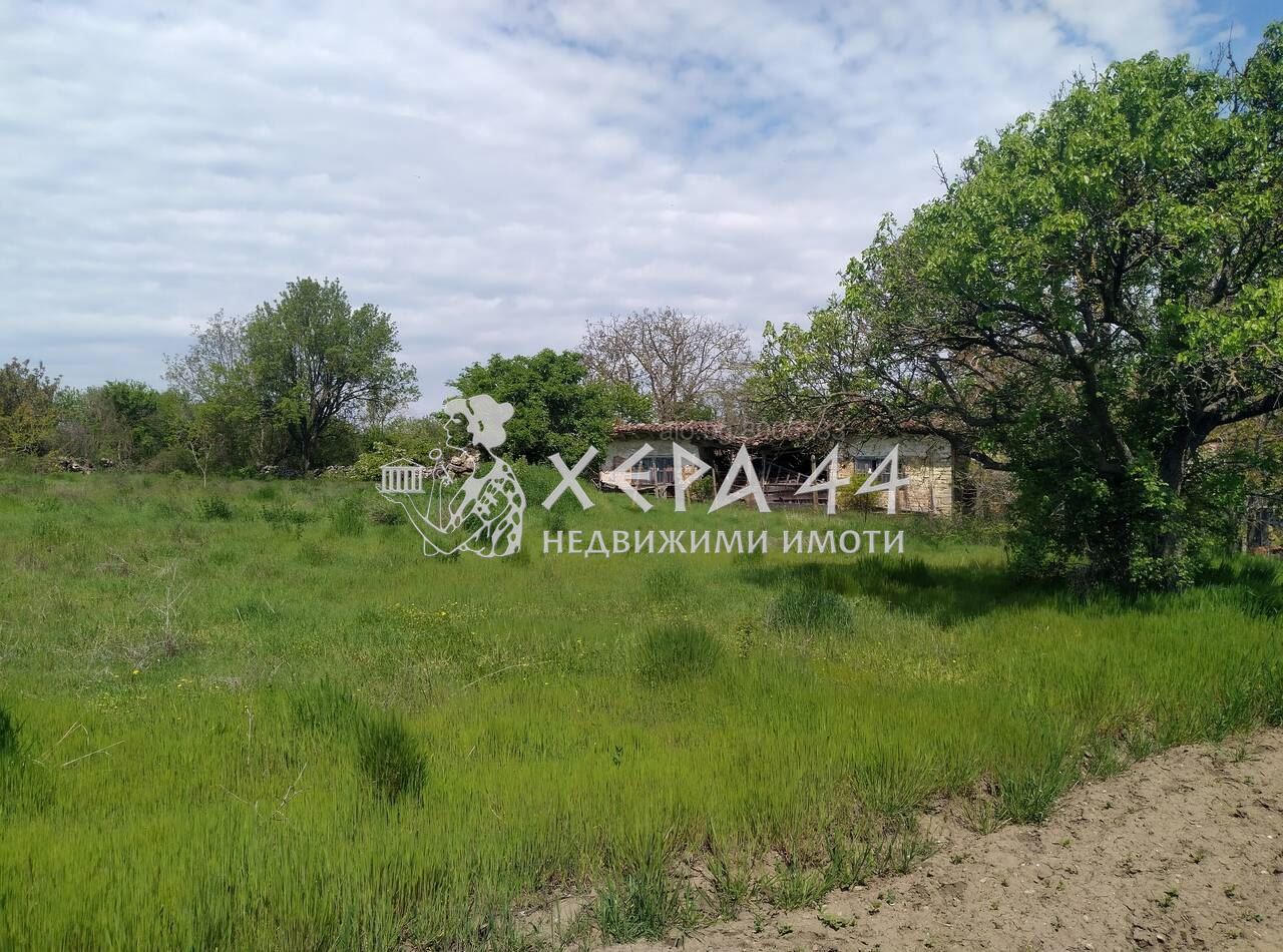 Къща в с. Аврен-0