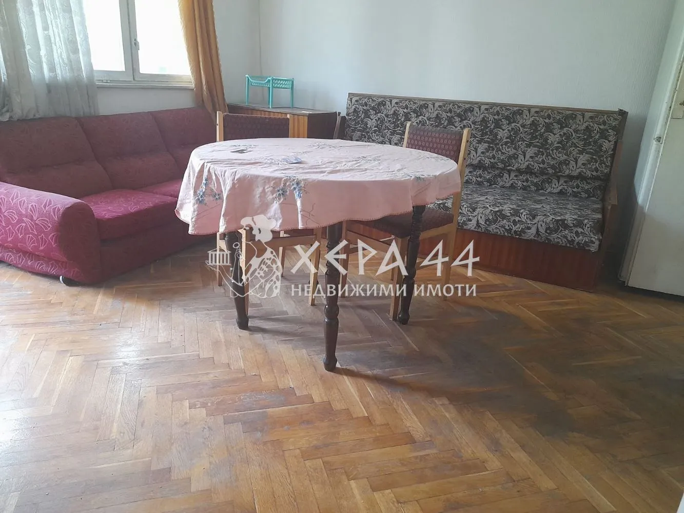 Продавам четиристаен апартамент Общината-0
