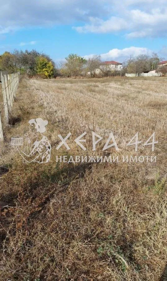 Парцел в с. Здравец-0
