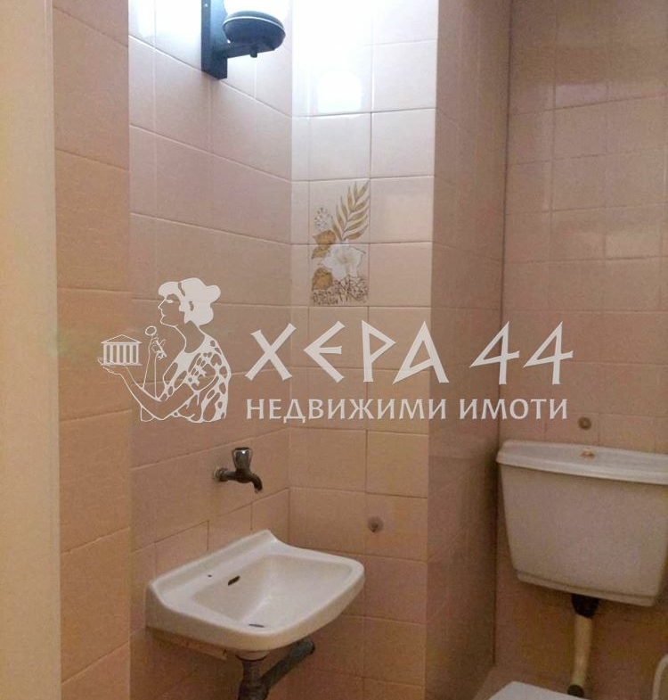 Четиристаен апартамент в района на кметство Приморски-0