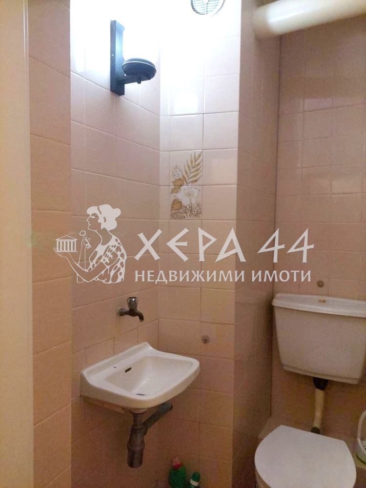 Четиристаен апартамент в района на кметство Приморски-0