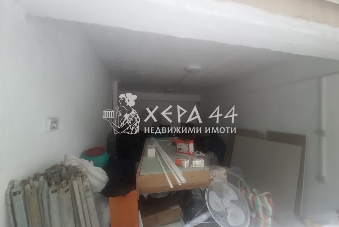 Продавам гараж Колхозен пазар - 0