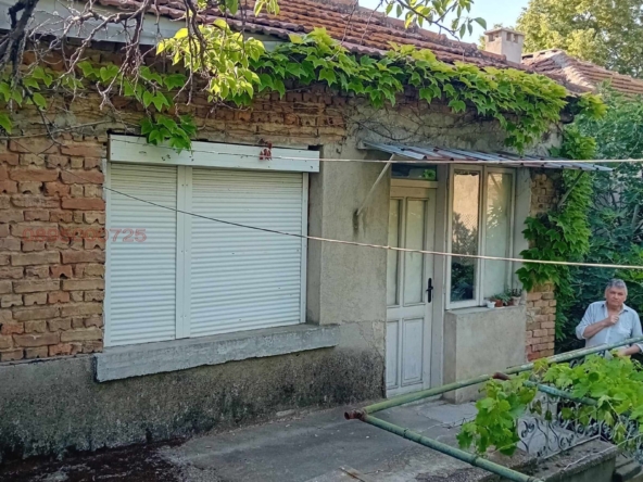 Къща в гр. Белослав - 0