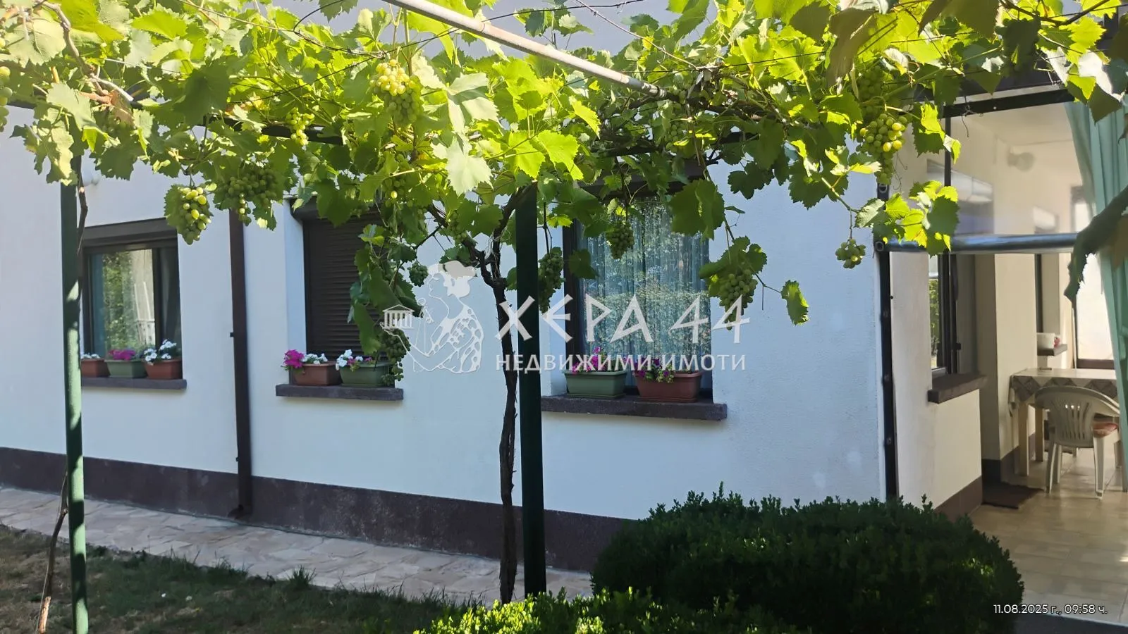 Продавам обзаведена къща село Зорница - 0