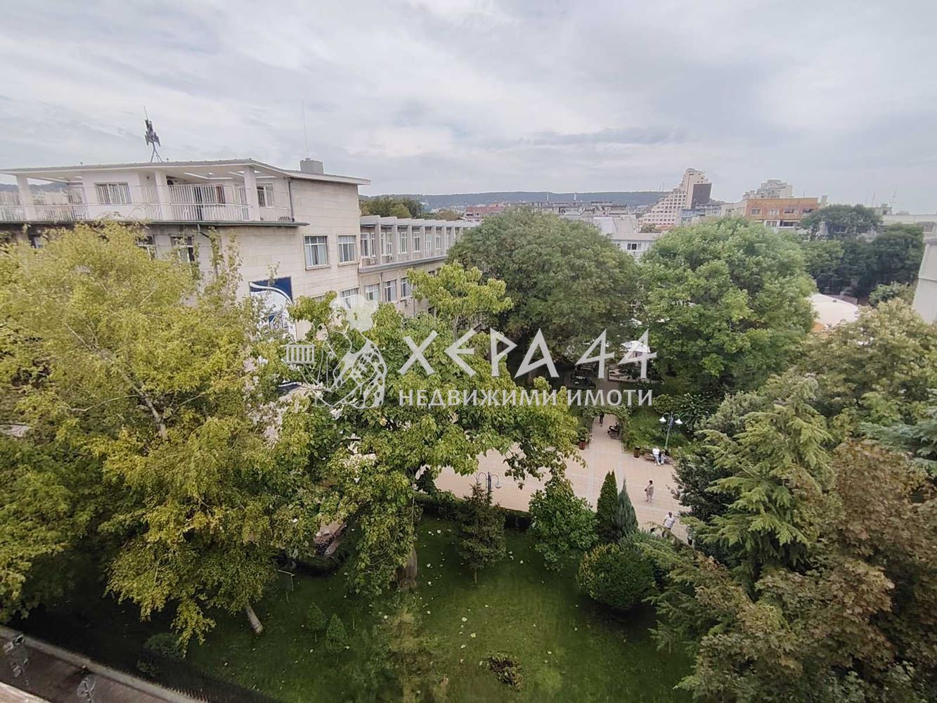 Продава просторен и светъл тристаен на метри от Медицински университет - 0