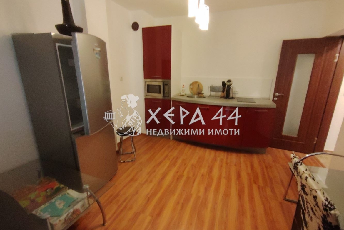 Продава обзаведен 2стаен Ален мак - 0