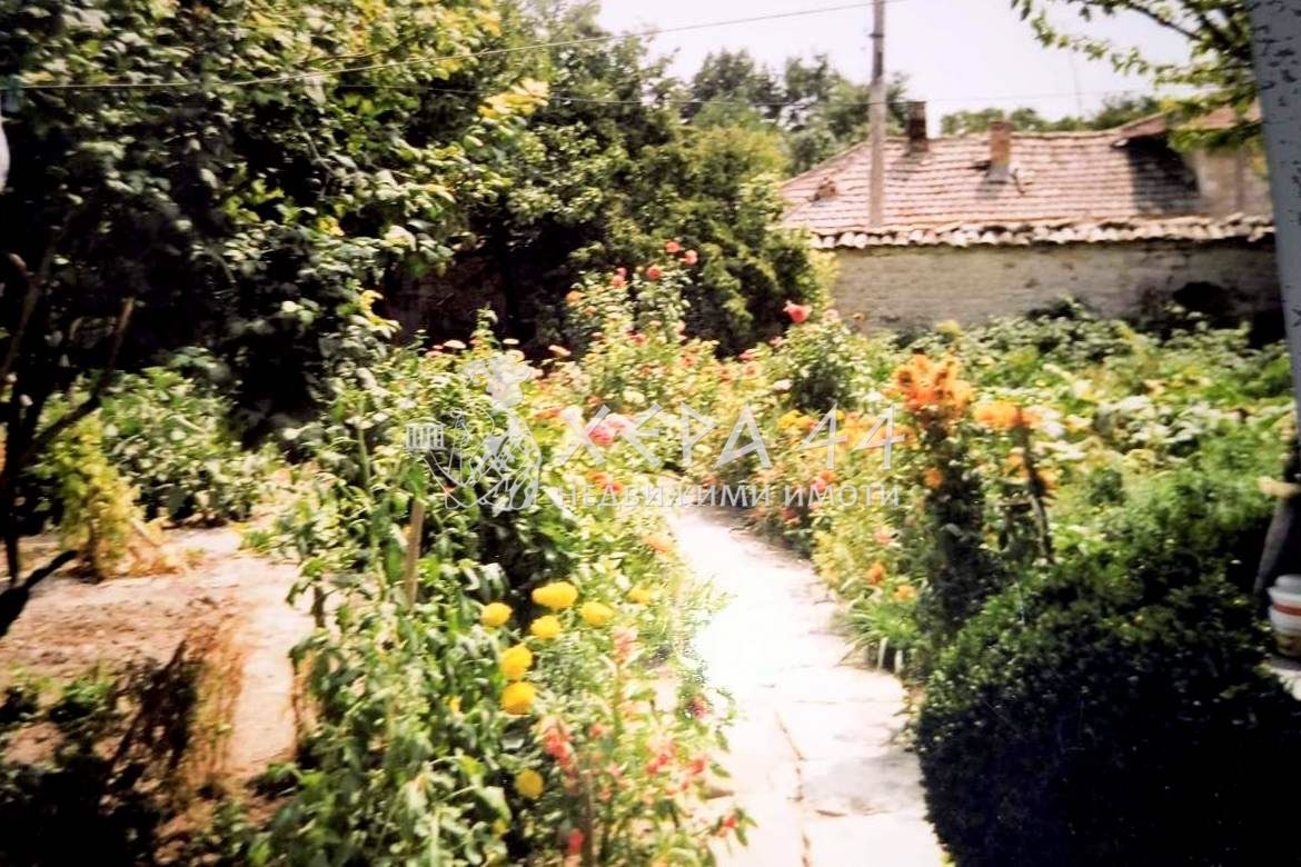 Къща в с. Невша - 0