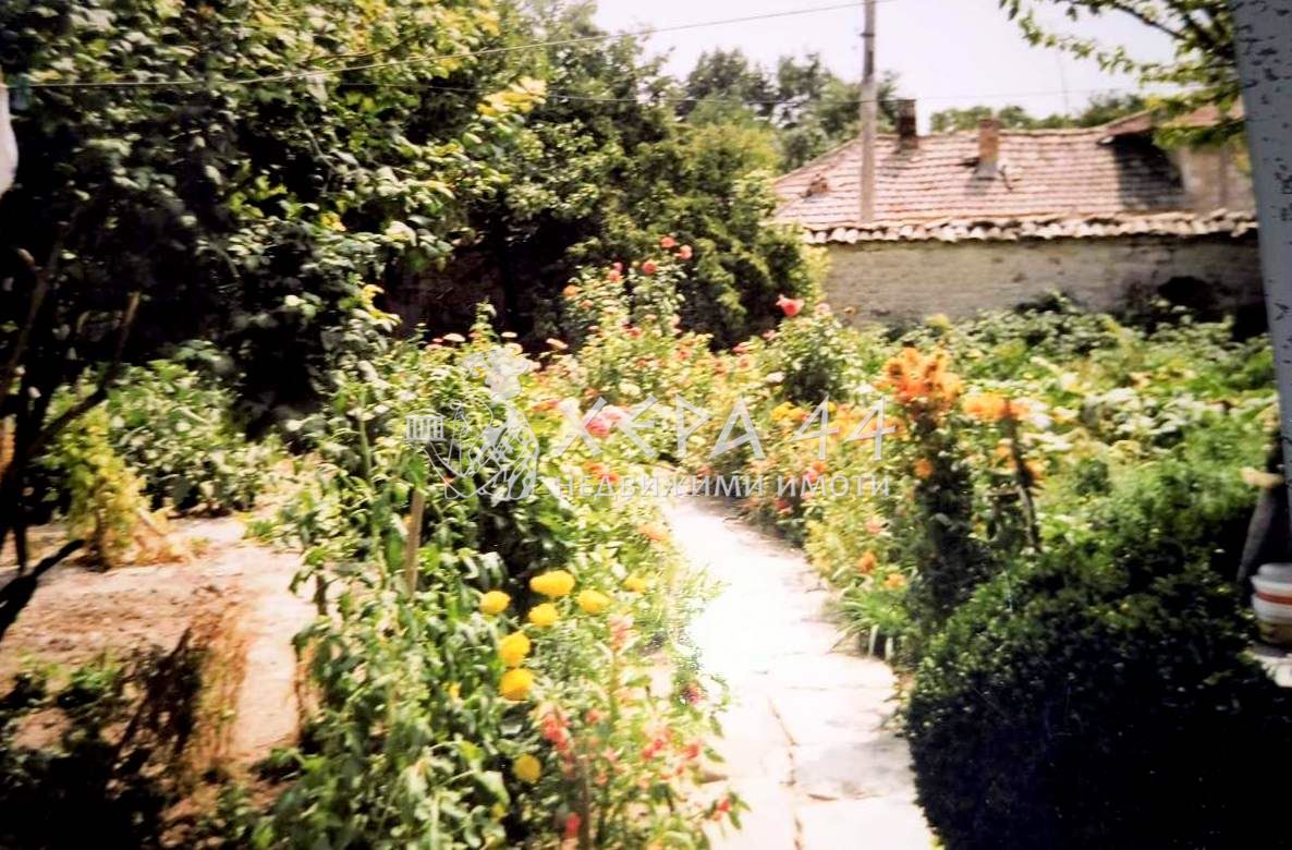 Къща в с. Невша - 0