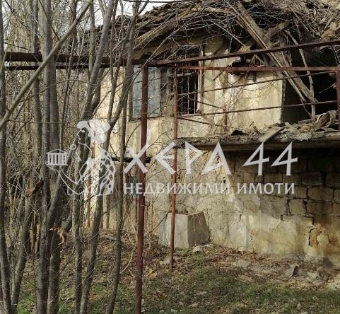 Къща в с. Млада гвардия - 0