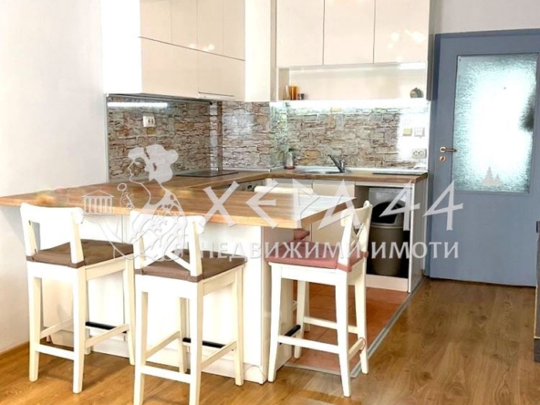 Двустаен апартамент в Цветен квартал - 0