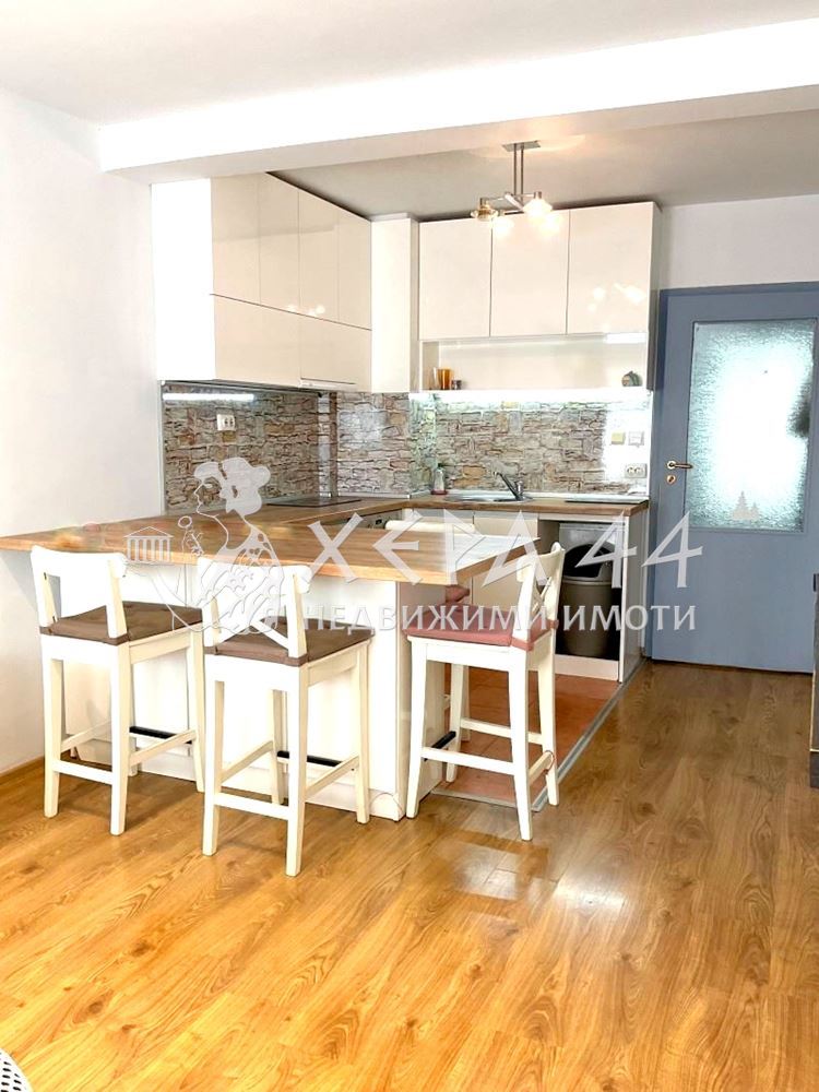 Двустаен апартамент в Цветен квартал - 0