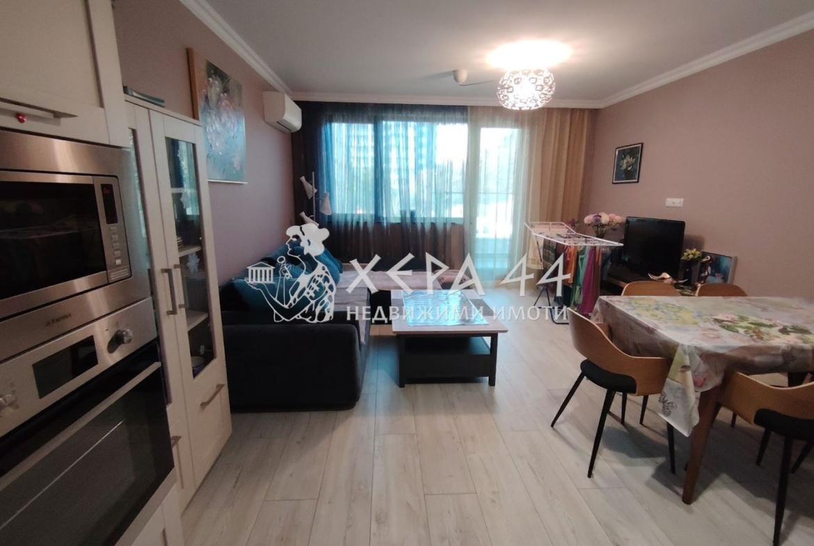 Продавам 3стаен в комплекс "Симфония" - 0