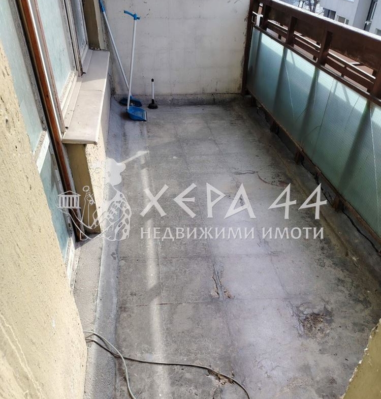 Продавам двустаен южен - 0