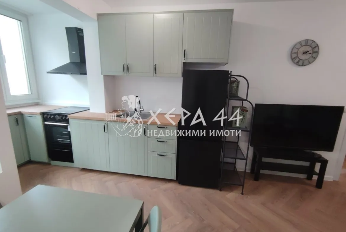 продавам 2стаен нов панел, напълно обзаведен - 0